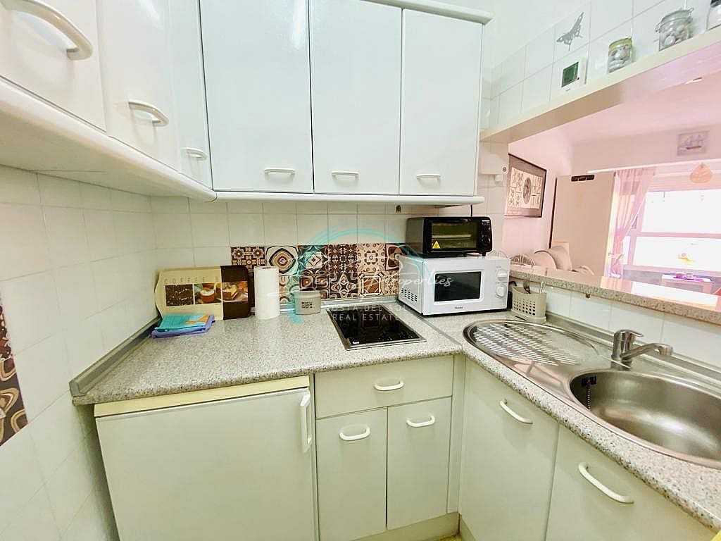 Apartment for sale in Torrox-Costa with pool - € 159,000 (Ref: 9614235)