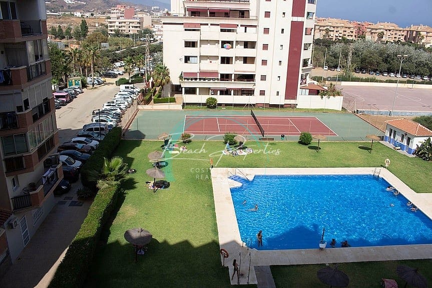 Apartment for sale in Torrox-Costa with pool - € 159,000 (Ref: 9614235)