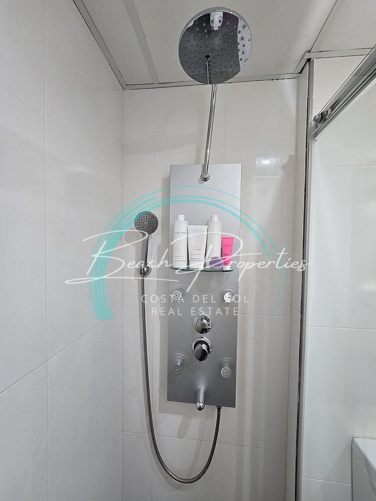 2 bedroom Apartment for sale in Torrox with pool - € 263,000 (Ref: 9629417)