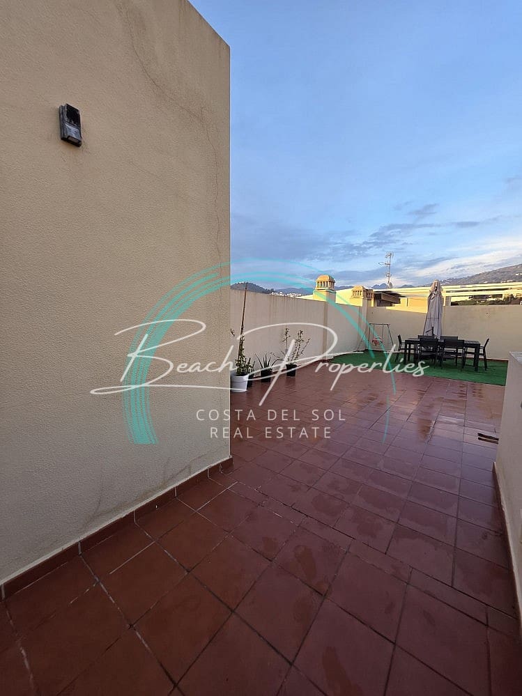 2 bedroom Apartment for sale in Torrox with pool - € 263,000 (Ref: 9629417)