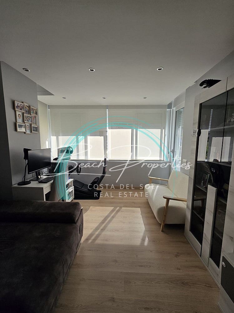 2 bedroom Apartment for sale in Torrox with pool - € 263,000 (Ref: 9629417)