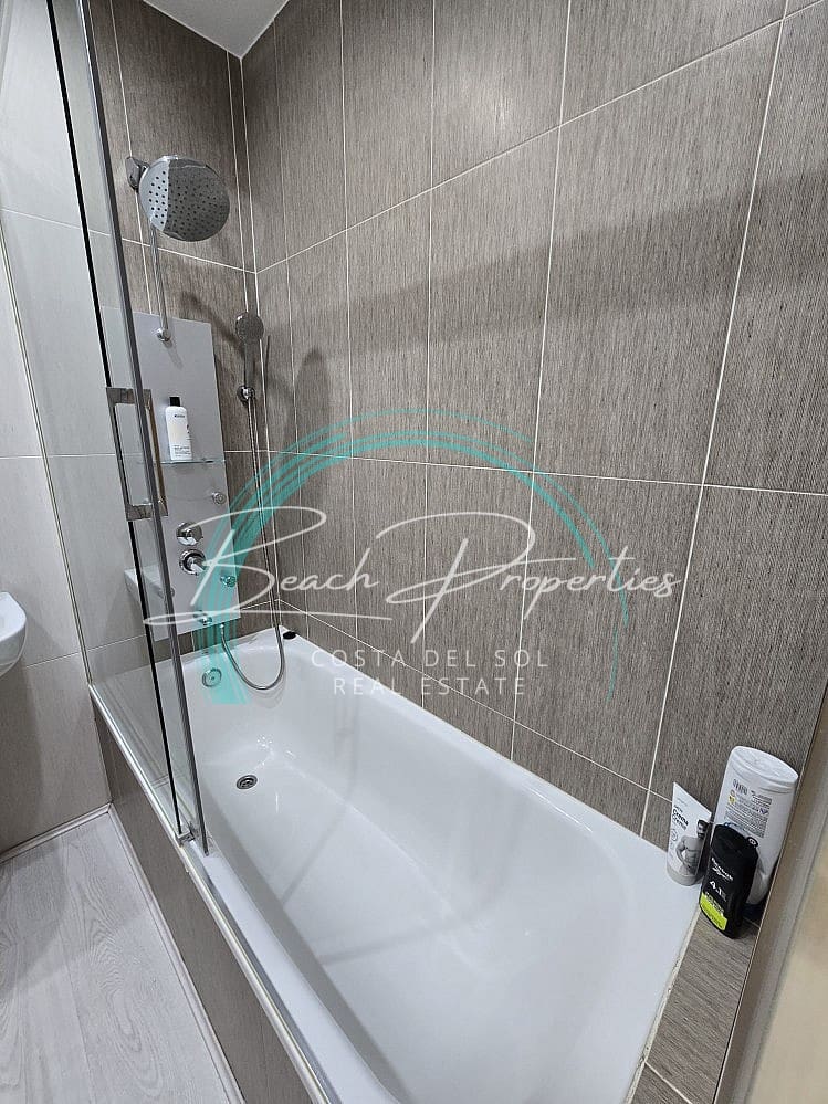 2 bedroom Apartment for sale in Torrox with pool - € 263,000 (Ref: 9629417)