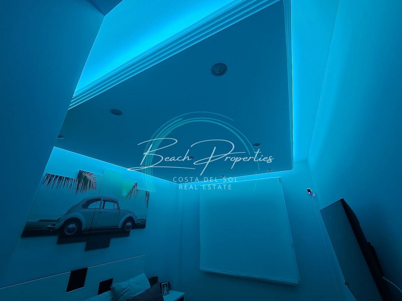 2 bedroom Apartment for sale in Torrox with pool - € 263,000 (Ref: 9629417)