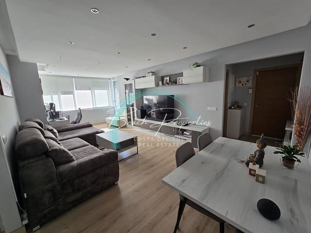 Apartamento de 2 habitaciones en Torrox Pueblo, Torrox en venta con piscina - 263.000 € (Ref: 9629417)