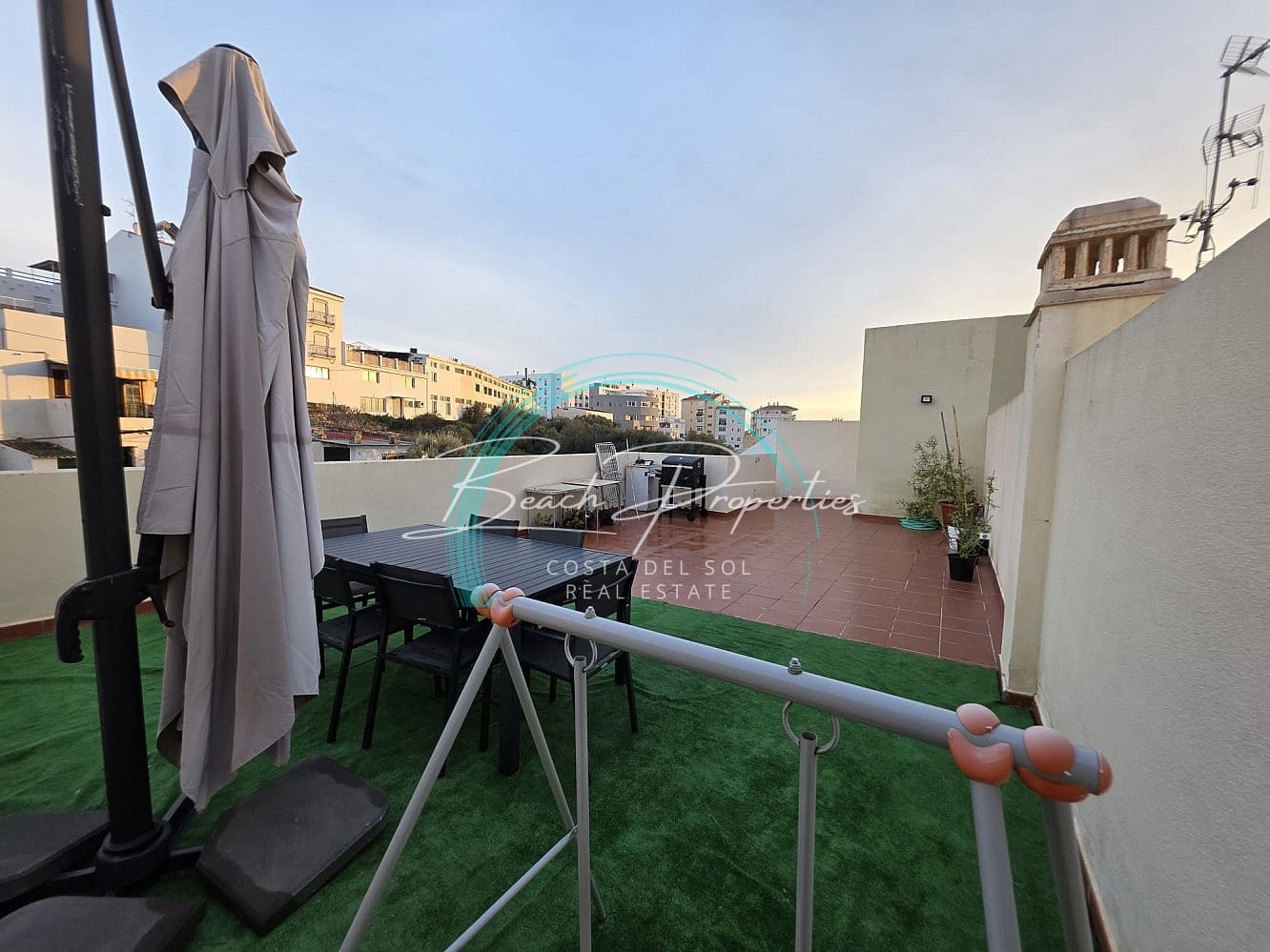 2 bedroom Apartment for sale in Torrox with pool - € 263,000 (Ref: 9629417)