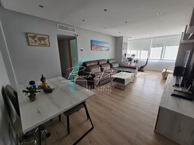 Apartamento de 2 habitaciones en Torrox Pueblo, Torrox en venta con piscina - 263.000 € (Ref: 9629417)