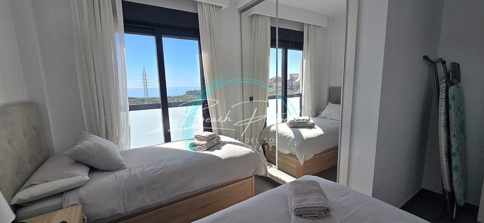 Chalet de 5 habitaciones en Nerja en alquiler con piscina garaje - 2.500 € (Ref: 9685876)