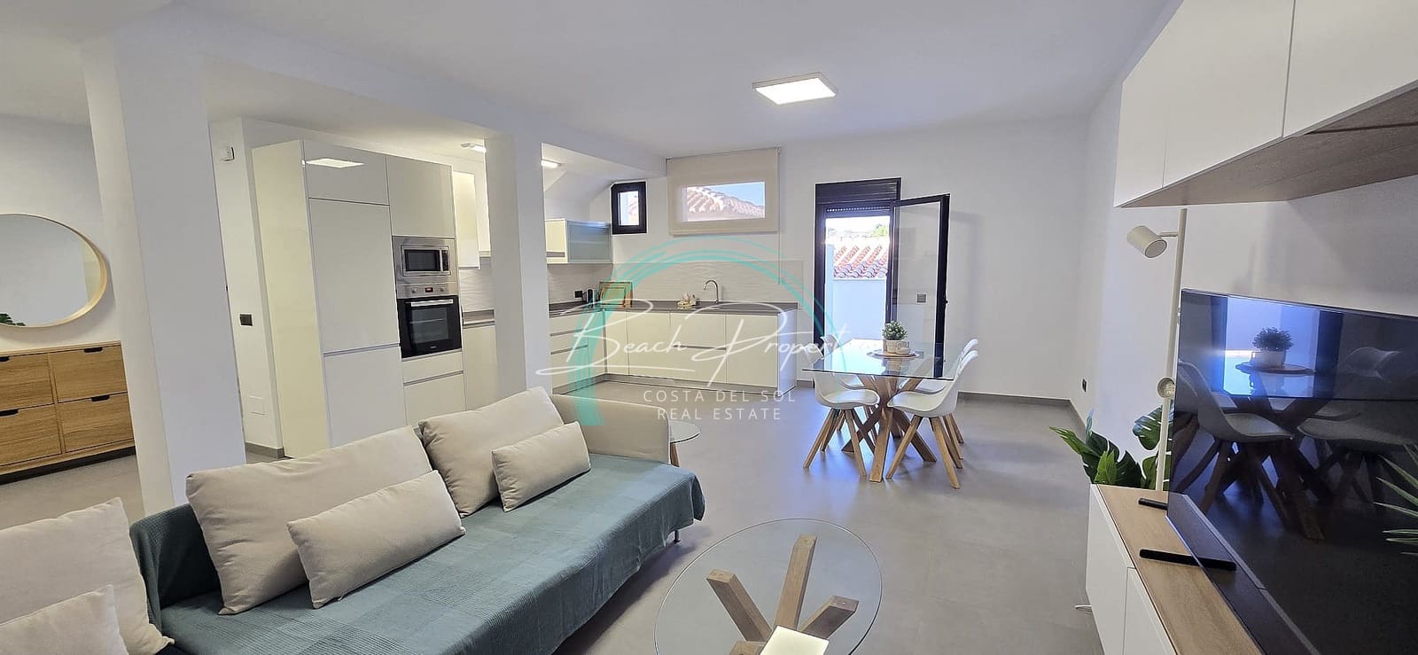 Chalet de 5 habitaciones en Nerja en alquiler con piscina garaje - 2.500 € (Ref: 9685876)