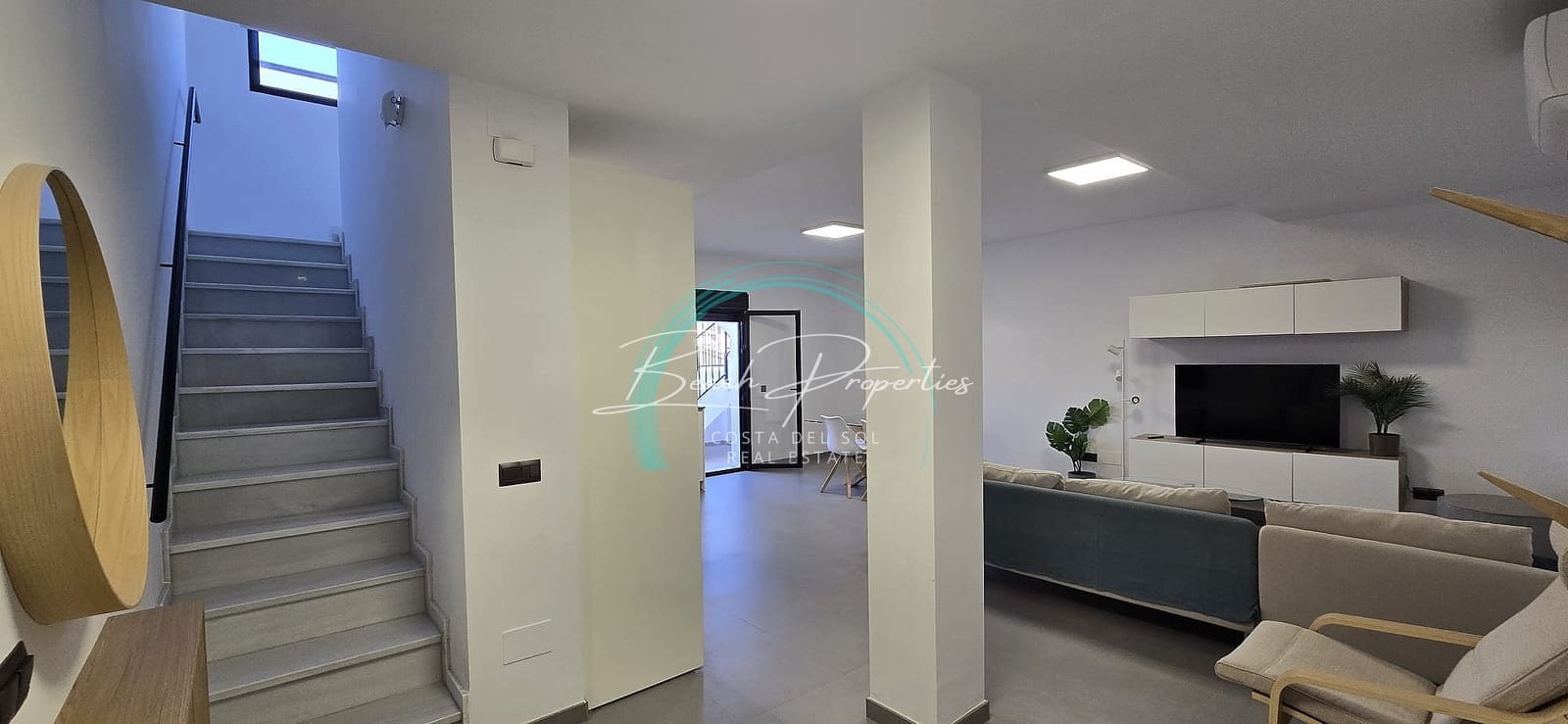 Chalet de 5 habitaciones en Nerja en alquiler con piscina garaje - 2.500 € (Ref: 9685876)