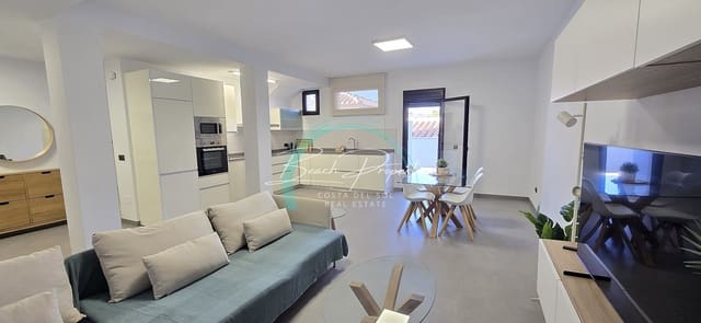 Chalet de 5 habitaciones en Avda Pescia - Ctra de Frigiliana, Nerja en alquiler con piscina garaje - 2.500 € (Ref: 9685876)