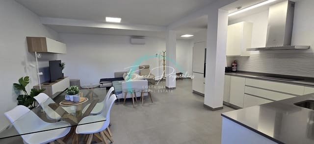 Chalet de 5 habitaciones en Avda Pescia - Ctra de Frigiliana, Nerja en alquiler con piscina garaje - 2.500 € (Ref: 9685876)