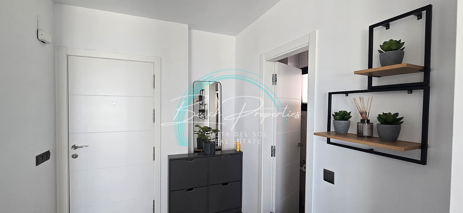 5 bedroom Villa for rent in Nerja with pool garage - € 2,500 (Ref: 9685876)