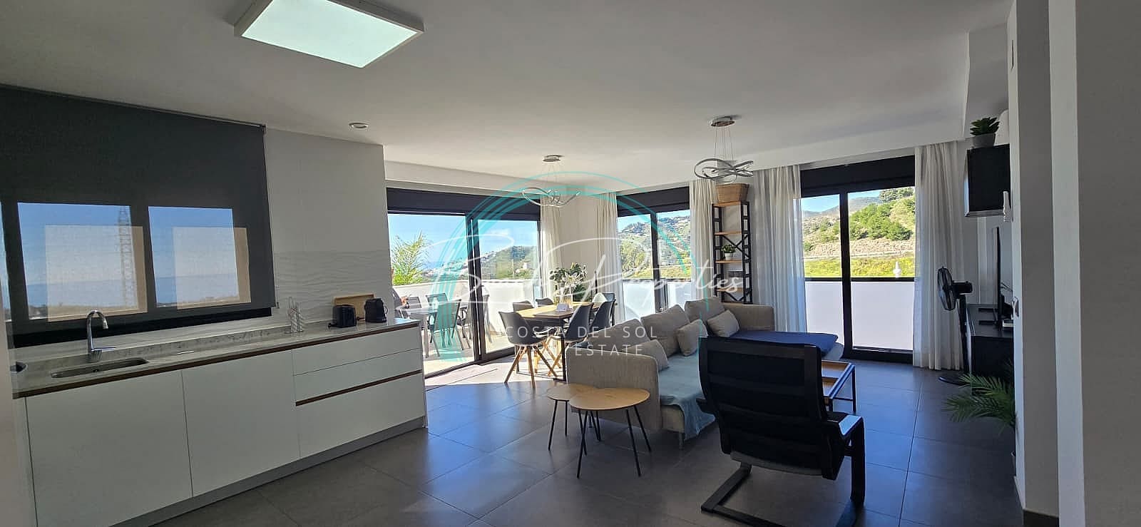 5 bedroom Villa for rent in Nerja with pool garage - € 2,500 (Ref: 9685876)