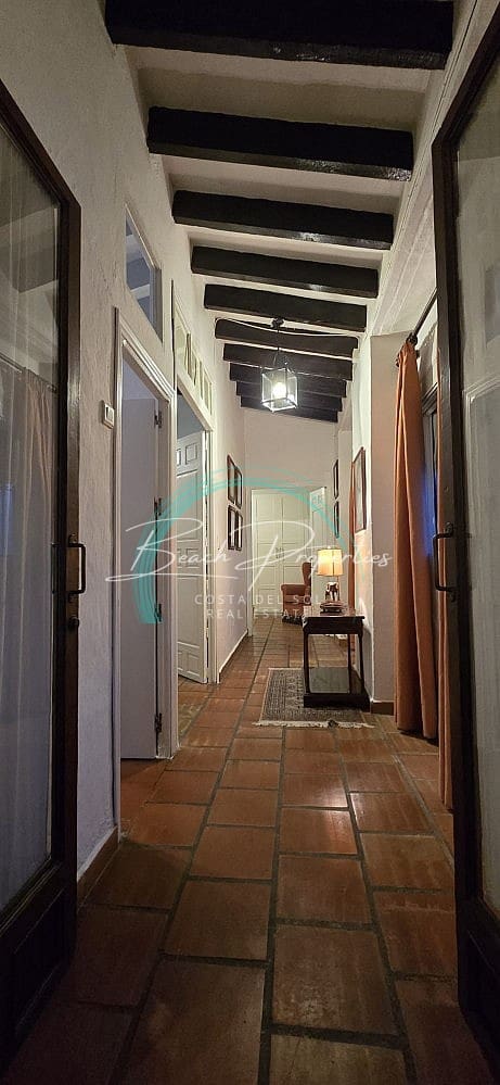 2 bedroom Townhouse for rent in Velez-Malaga with pool garage - € 1,300 (Ref: 9720738)