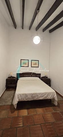 Casa de 2 habitaciones en Vélez-Málaga en alquiler con piscina garaje - 1.300 € (Ref: 9720738)