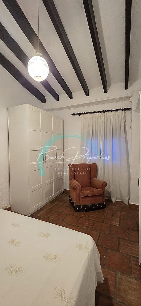 2 bedroom Townhouse for rent in Velez-Malaga with pool garage - € 1,300 (Ref: 9720738)