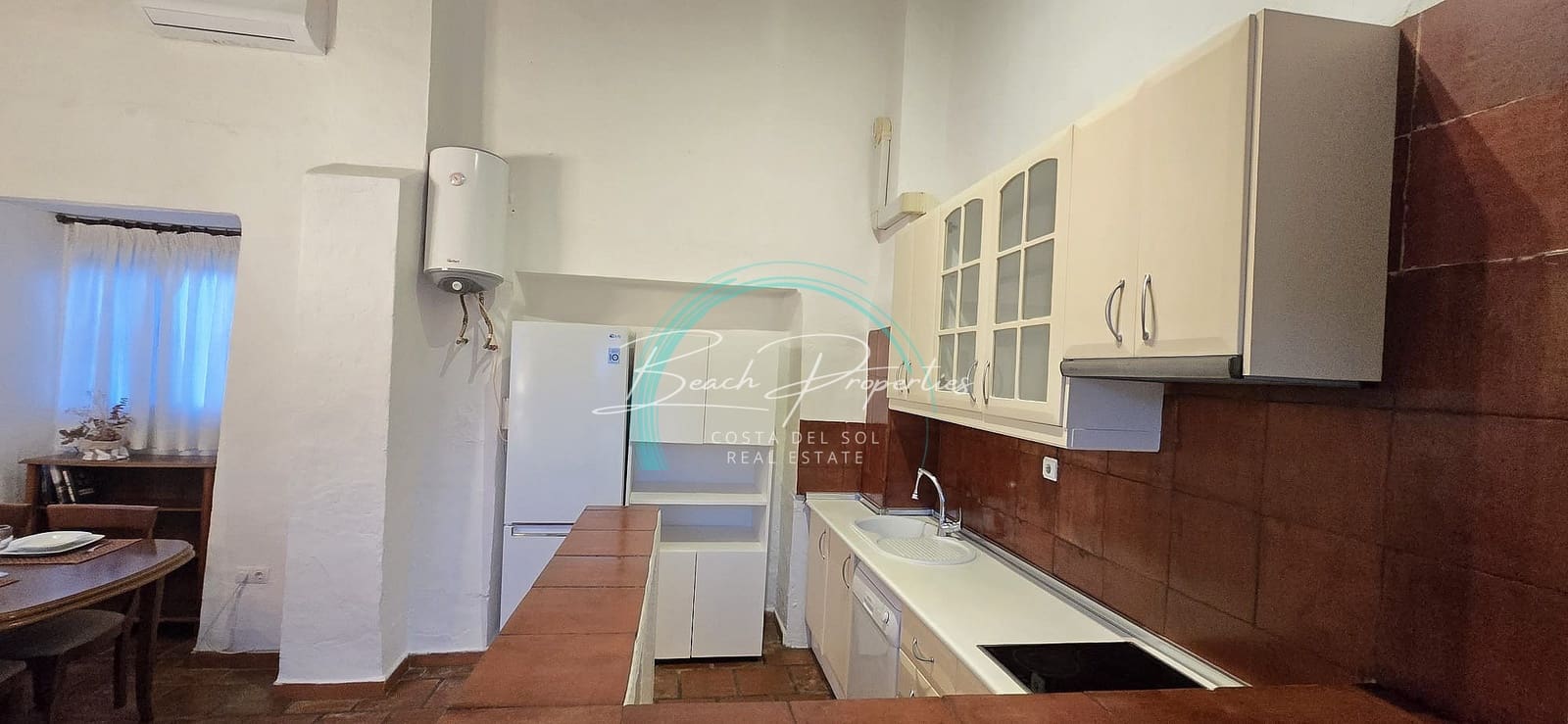 2 bedroom Townhouse for rent in Velez-Malaga with pool garage - € 1,300 (Ref: 9720738)