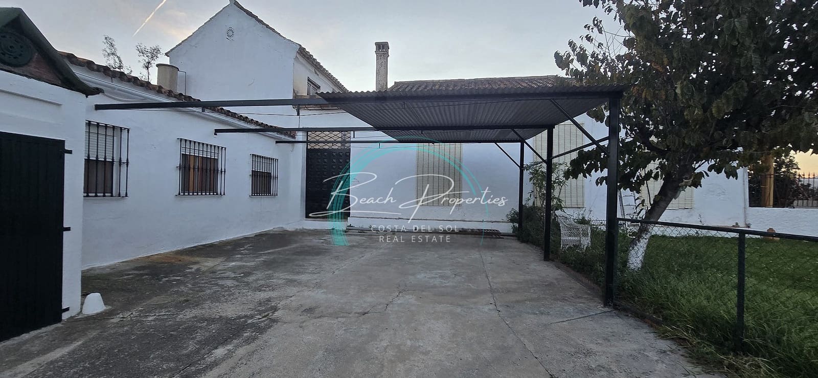 2 bedroom Townhouse for rent in Velez-Malaga with pool garage - € 1,300 (Ref: 9720738)