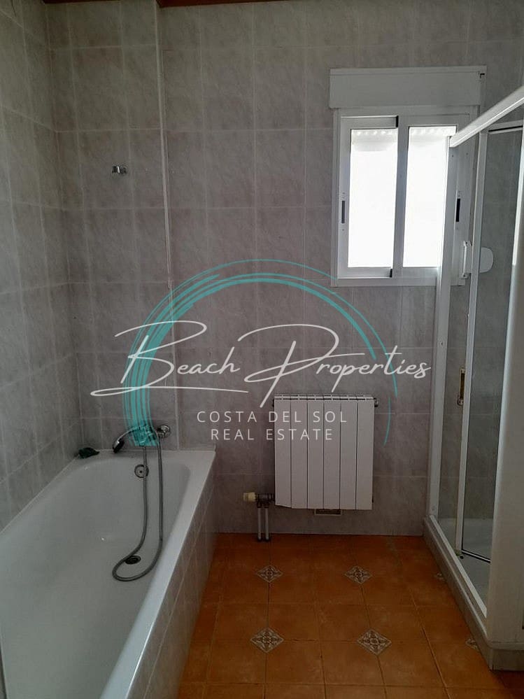 3 camera da letto Casa da affittare in Torrox con piscina garage - 1.200 € (Rif: 9722692)