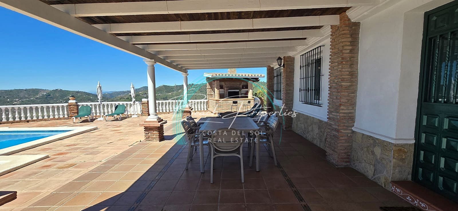 3 soveværelse Byhus til leje i Torrox med swimmingpool garage - € 1.700 (Ref: 9735884)