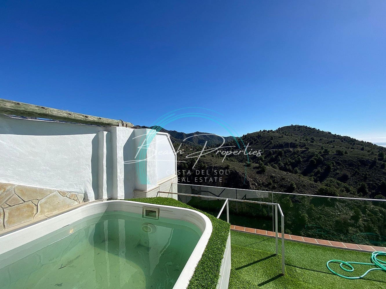 2 bedroom Apartment for rent in Frigiliana - € 750 (Ref: 9736005)