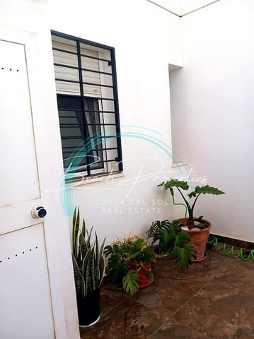 4 quarto Moradia para venda em Urbanización Santa Rosa, Torrox com garagem - 880 000 € (Ref: 9747467)