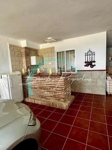 4 soveværelse Villa til salg i El Peñoncillo, Torrox med swimmingpool - € 490.000 (Ref: 9747515)