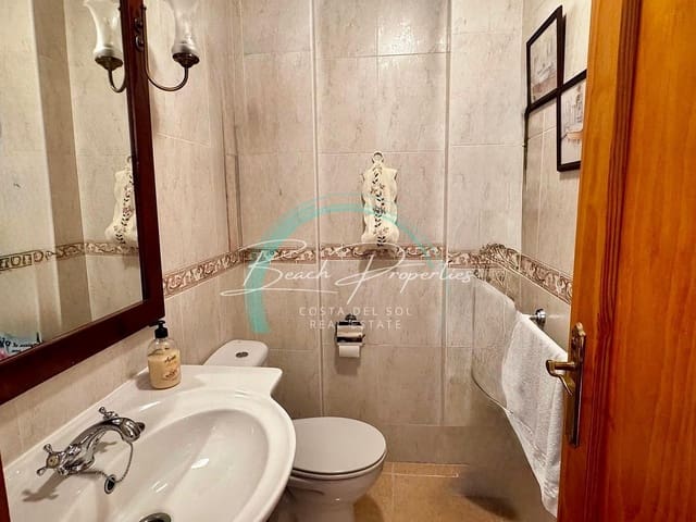 4 soveværelse Villa til salg i El Peñoncillo, Torrox med swimmingpool - € 490.000 (Ref: 9747515)