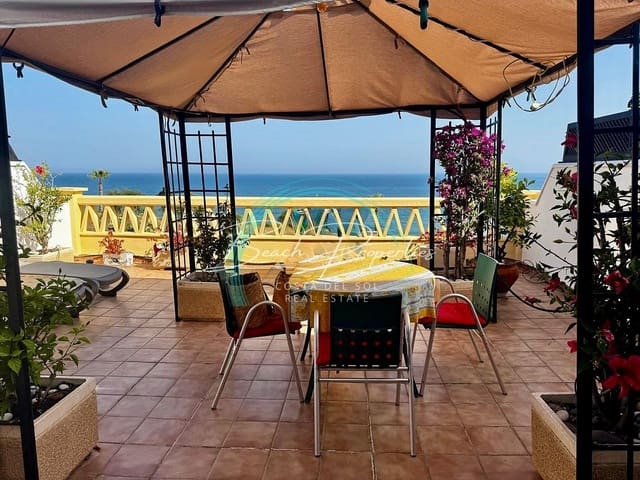 4 soveværelse Villa til salg i El Peñoncillo, Torrox med swimmingpool - € 490.000 (Ref: 9747515)