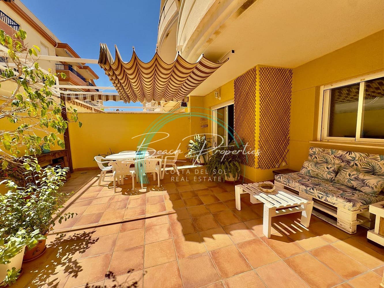 3 bedroom Apartment for sale in Torrox-Costa with garage - € 319,000 (Ref: 9752563)