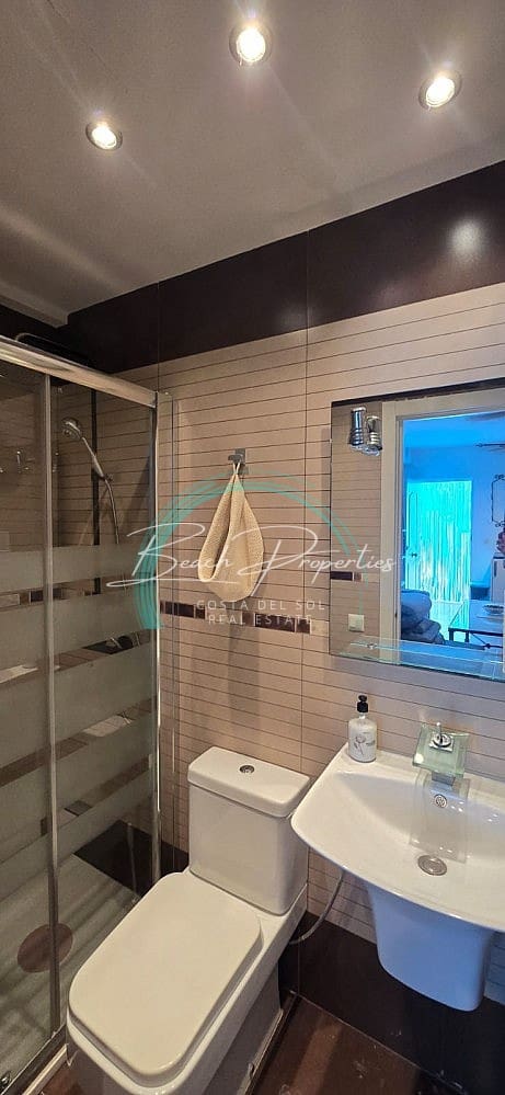 3 chambre Villa/Maison à vendre à Nerja avec piscine - 350 000 € (Ref: 9762402)