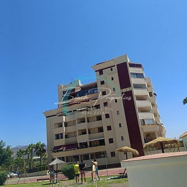 2 soveværelse Lejlighed til leje i Torrox-Costa med swimmingpool garage - € 950 (Ref: 9775983)