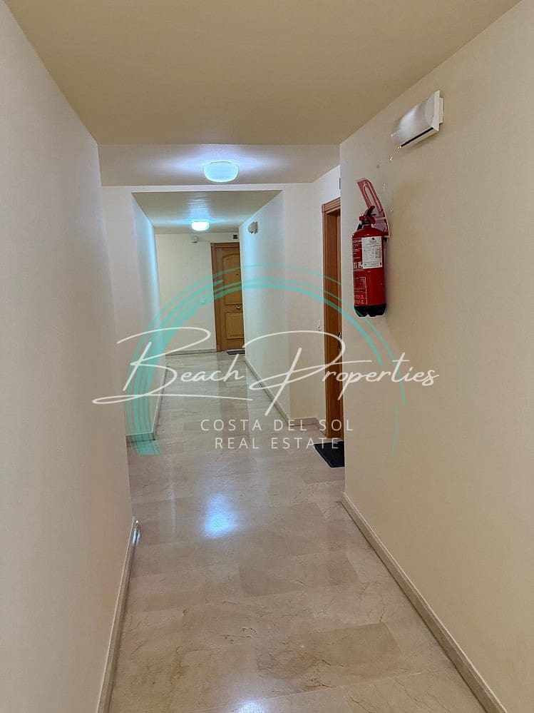 2 soveværelse Lejlighed til leje i Torrox-Costa med swimmingpool garage - € 950 (Ref: 9775983)