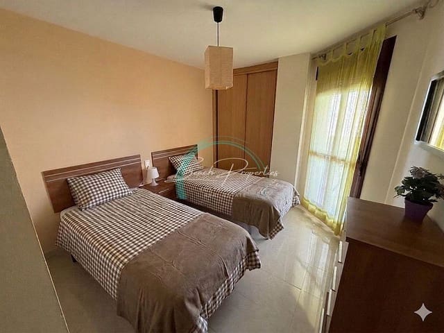 2 soveværelse Lejlighed til leje i Torrox-Costa, Torrox med swimmingpool garage - € 950 (Ref: 9775983)