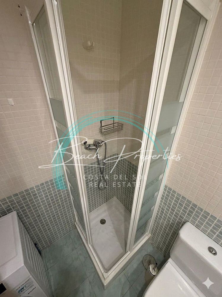 2 soveværelse Lejlighed til leje i Torrox-Costa med swimmingpool garage - € 950 (Ref: 9775983)