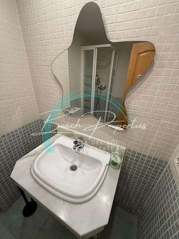 2 soveværelse Lejlighed til leje i Torrox-Costa, Torrox med swimmingpool garage - € 950 (Ref: 9775983)