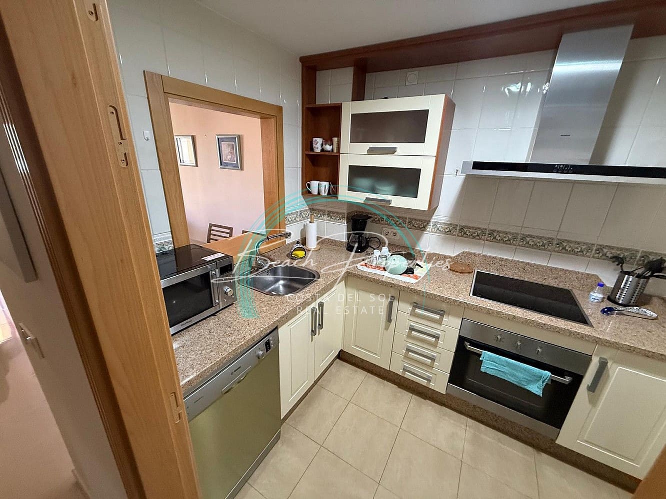 2 soveværelse Lejlighed til leje i Torrox-Costa med swimmingpool garage - € 950 (Ref: 9775983)