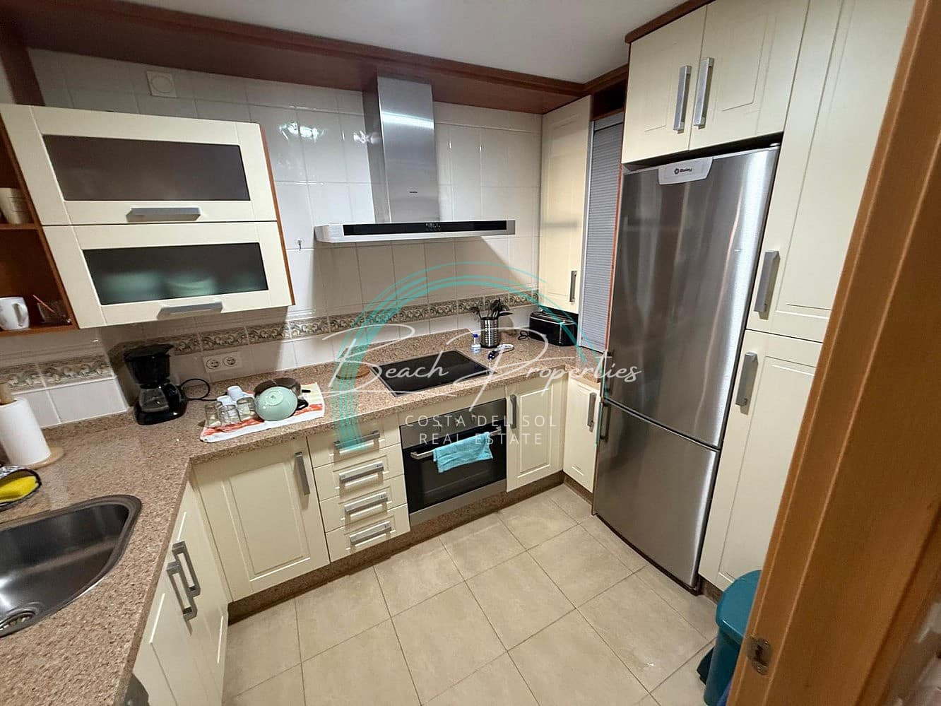 2 soveværelse Lejlighed til leje i Torrox-Costa med swimmingpool garage - € 950 (Ref: 9775983)