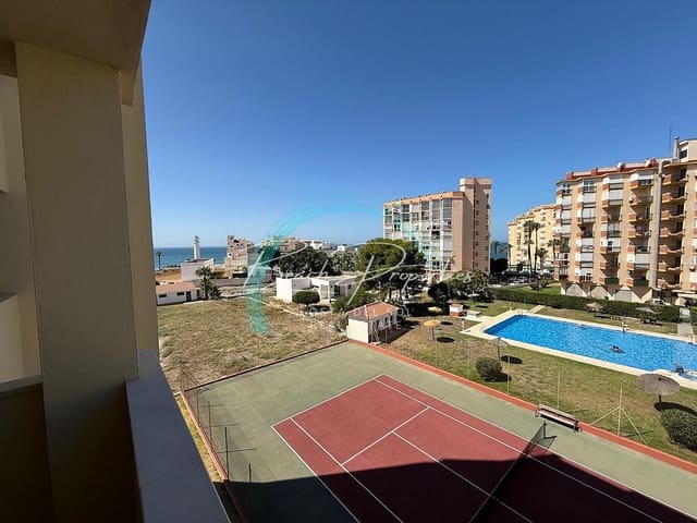 2 soveværelse Lejlighed til leje i Torrox-Costa, Torrox med swimmingpool garage - € 950 (Ref: 9775983)