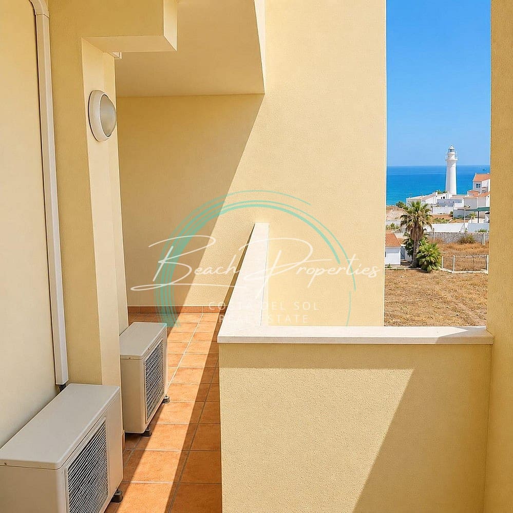 Appartement de 2 chambres à louer à Torrox-Costa avec piscine garage - 950 € (Ref: 9775983)