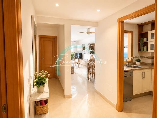 2 slaapkamer Appartement te huur in Torrox-Costa, Torrox met zwembad garage - € 950 (Ref: 9775983)