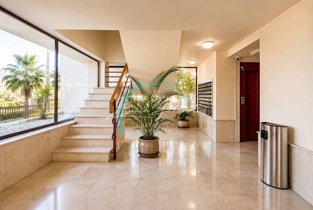 2 slaapkamer Appartement te huur in Torrox-Costa, Torrox met zwembad garage - € 950 (Ref: 9775983)