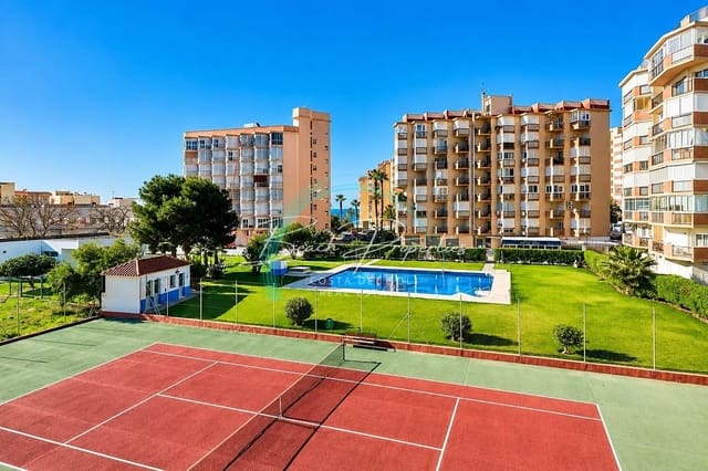 2 slaapkamer Appartement te huur in Torrox-Costa, Torrox met zwembad garage - € 950 (Ref: 9775983)