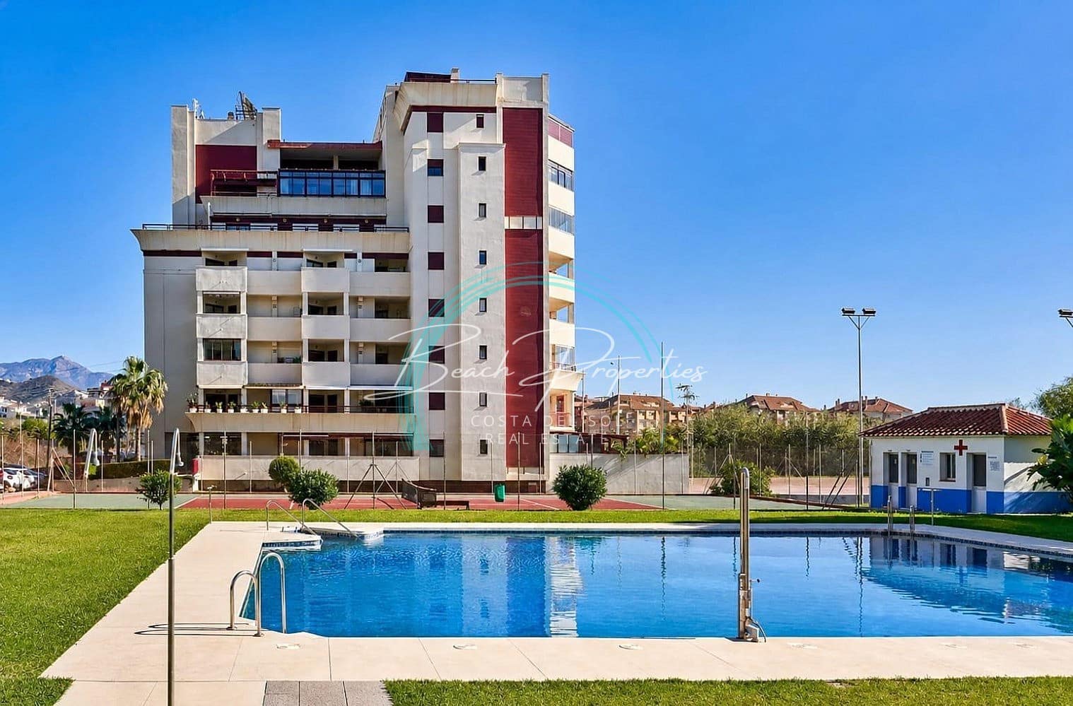 Appartement de 2 chambres à louer à Torrox-Costa avec piscine garage - 950 € (Ref: 9775983)