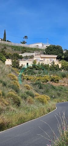 4 sypialnia Willa na sprzedaż w Torrox Pueblo, Torrox z basenem garażem - 370 000 € (Ref: 9784760)