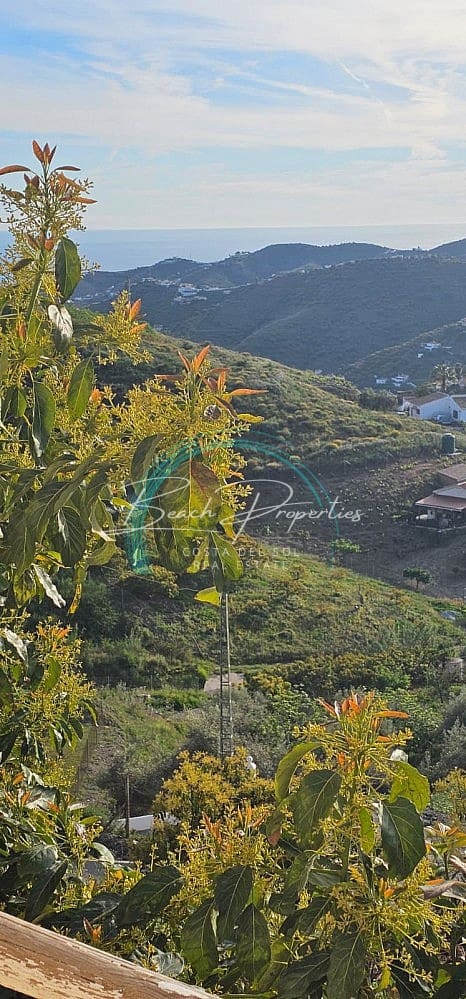 4 sypialnia Willa na sprzedaż w Torrox z basenem garażem - 370 000 € (Ref: 9784760)