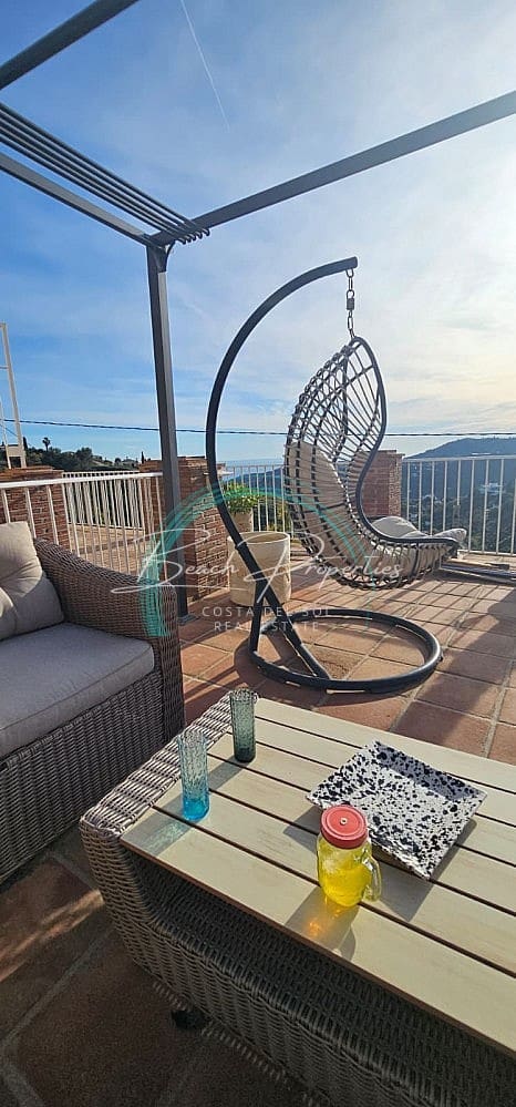 4 sypialnia Willa na sprzedaż w Torrox z basenem garażem - 370 000 € (Ref: 9784760)