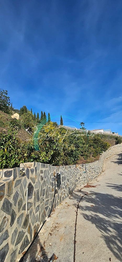 4 sypialnia Willa na sprzedaż w Torrox z basenem garażem - 370 000 € (Ref: 9784760)