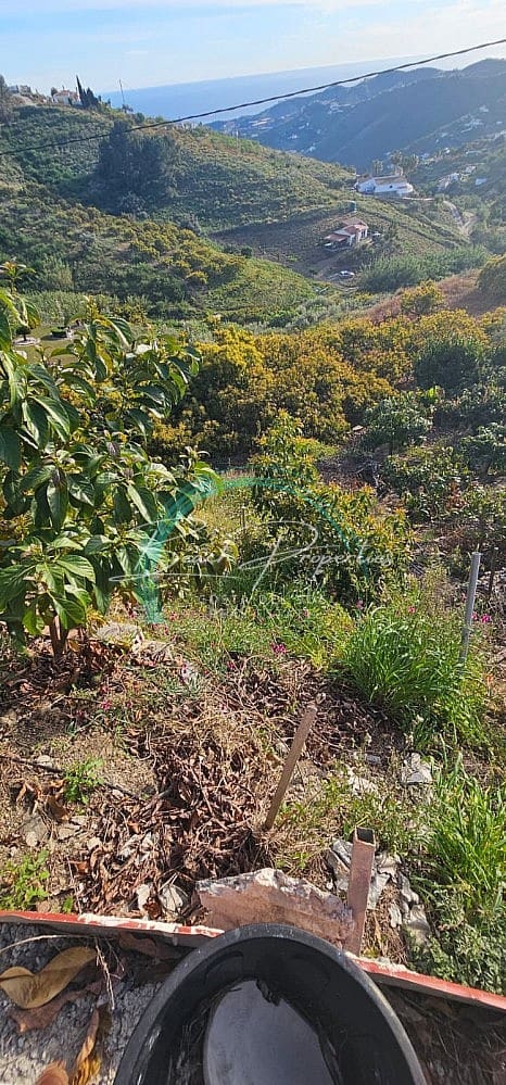 4 sypialnia Willa na sprzedaż w Torrox z basenem garażem - 370 000 € (Ref: 9784760)