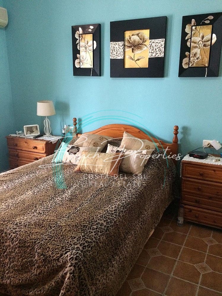 4 makuuhuone Huvila myytävänä paikassa Torrox mukana uima-altaan - 365 000 € (Ref: 9816289)